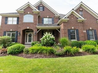 1261 Countryside Ln, South Elgin, IL 60177