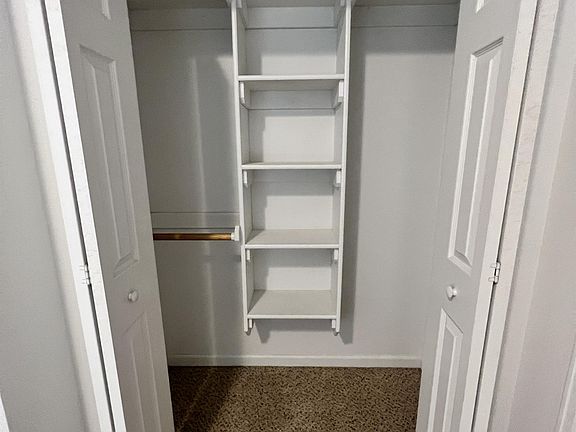 4th image of 1403 E Gibbon St APT 204