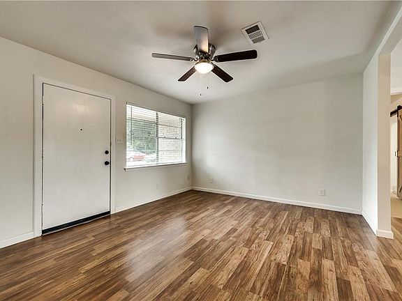 2nd image of 1019 Daniels Dr