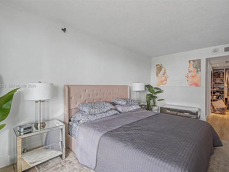 5555 Collins Ave #10V — Photo 12