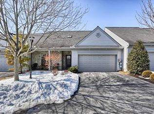 2 Deer Ford Dr, Lancaster, PA 17601