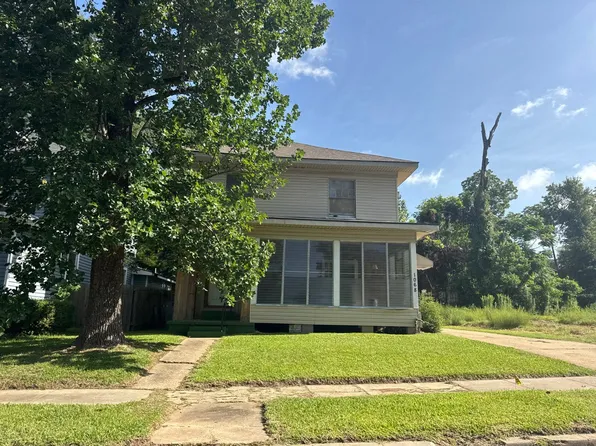 1068 College St, Shreveport, LA 71104