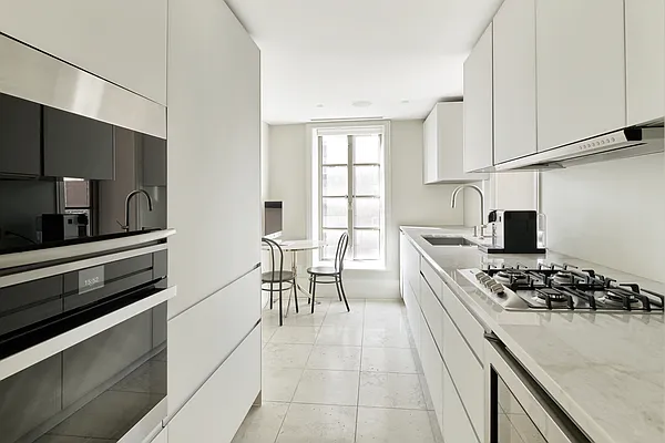 Rented by Sotheby's International Realty | media 12