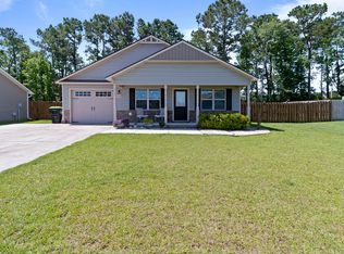 244 Breakwater Dr, Sneads Ferry, NC 28460