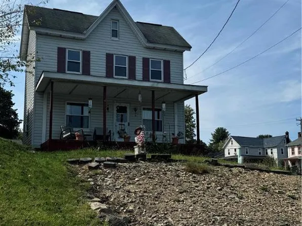 6 S Kittatinny Rd E, Lehighton, PA 18235