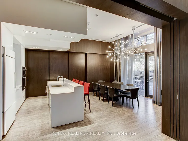 88 Sheppard Ave E #209 — Photo 24