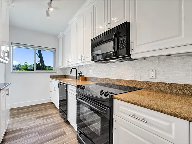 425 Bayshore Dr #41 — Photo 12