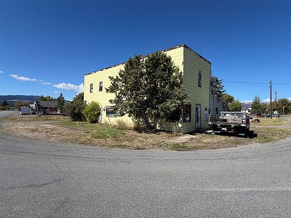 3rd image of 104 Main St