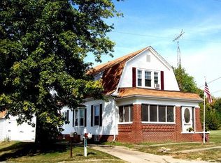 213 S 1st St, Enfield, IL 62835