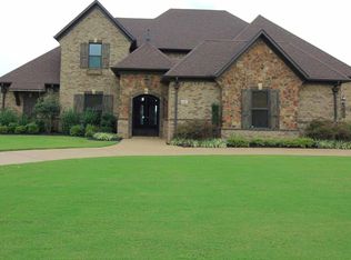 44 Cross Pointe Dr, Jackson, TN 38305