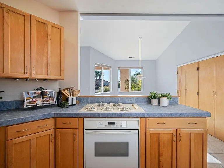 3580 Windmill Dr — Photo 7