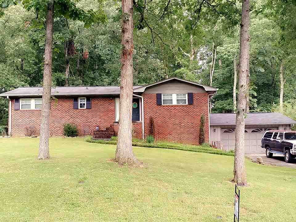 1st image of 3626 Woodcrest Cir NW