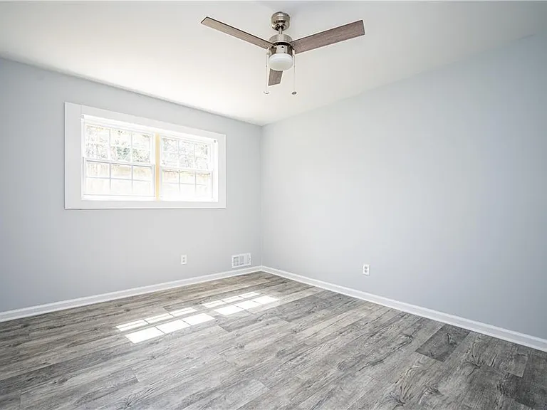 405 Concord Woods Dr SE — Photo 13