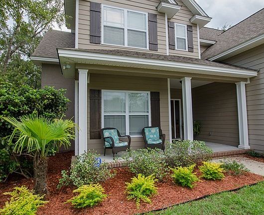 2nd image of 19 Clearwater Cir