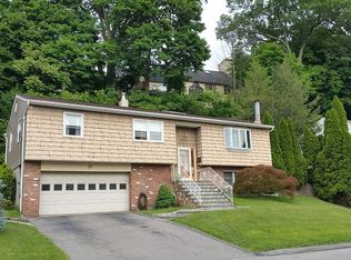 37 Wolden Rd, Ossining, NY 10562