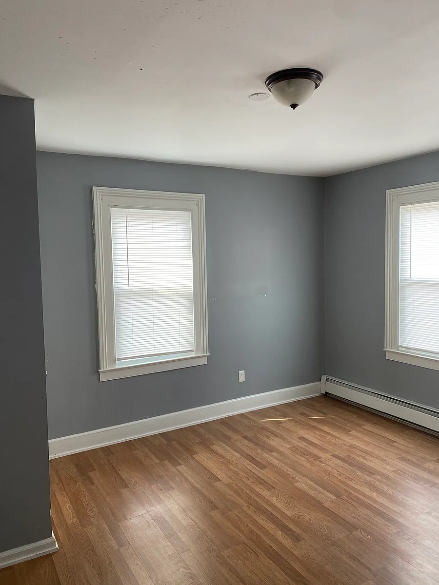 Photo 2 of 6 - 65 Madison St #2 - Hartford, CT Building Photo - 65 Madison St #2