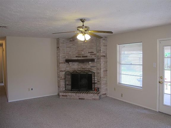 2nd image of 208 Sweetgum Dr