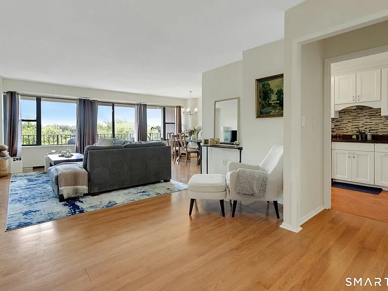 44 Strawberry Hill Ave #5C — Photo 5