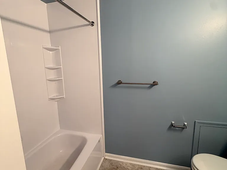 17628 Longview Ln — Photo 14