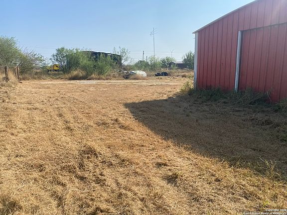 5th image of 15650 interstate highway 35 LOT 15