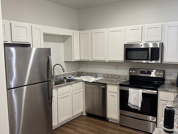 3rd image of 7801 SW Starling Ln #14