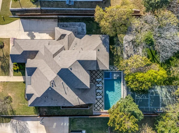 808 Charleston Dr, Southlake, TX 76092