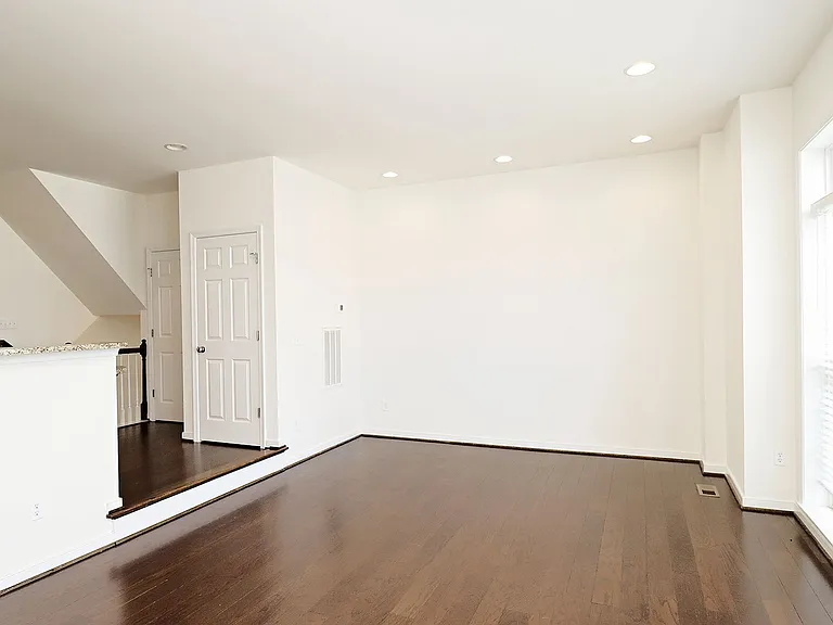 2097 Avinity Loop — Photo 4