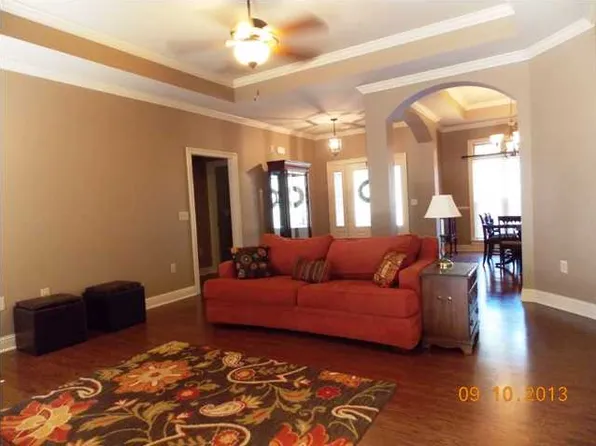 408 Woodhaven Ln, Wetumpka, AL 36093