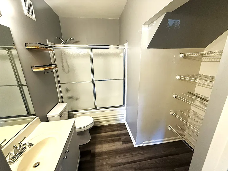 1160 Wickford Ct #10F — Photo 19