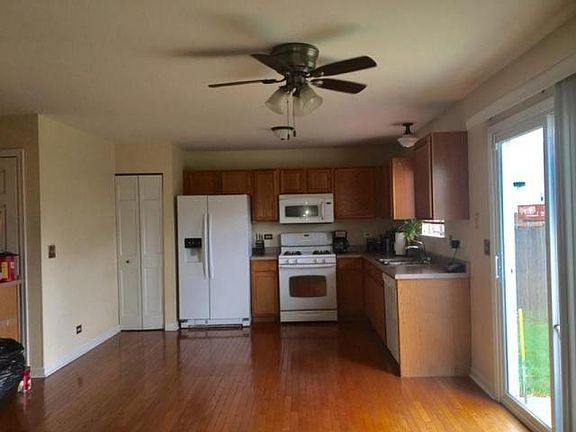 2nd image of 2246 N Stonehedge Ct