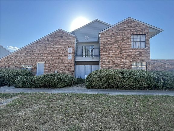 3rd image of 7925-7975 Streamside Dr #17