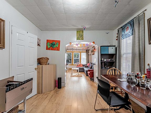 5th image of 2134 S Fairfield Ave