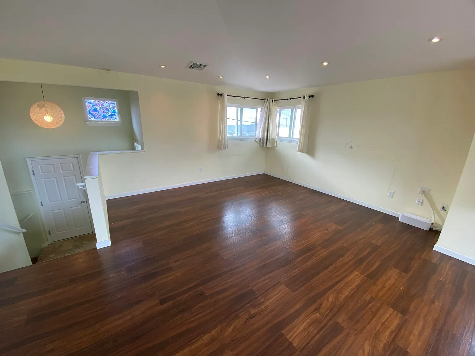 1886 Saint Louis Drive — Photo 2