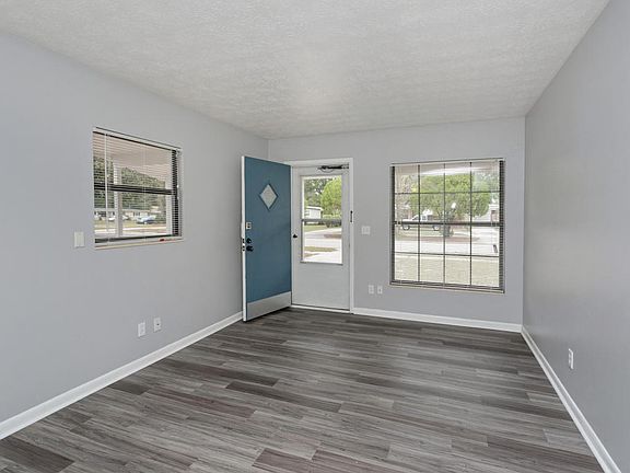 2nd image of 2926 Wedgefield Blvd