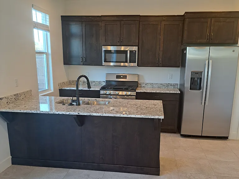 322 N 2480 W — Photo 1