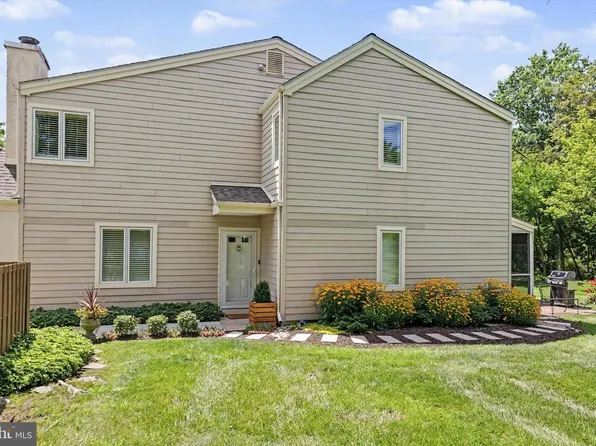 525 Portsmouth Ct, Doylestown, PA 18901