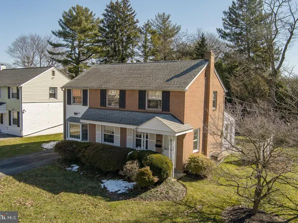 3010 Edmonds Rd, Lafayette Hill, PA 19444