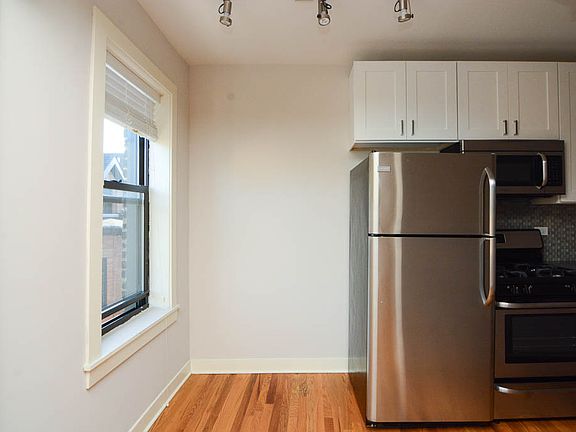 5th image of 2420 N Kedzie Blvd APT 310