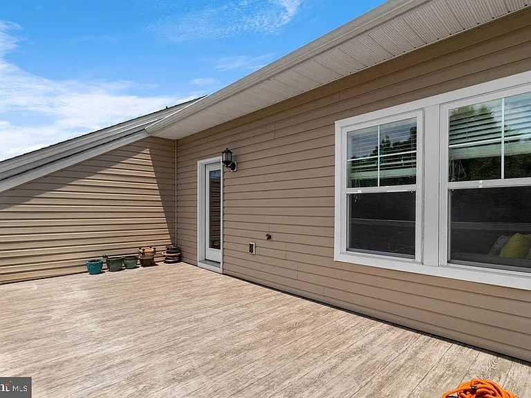 1035 Edenberry Way — Photo 8