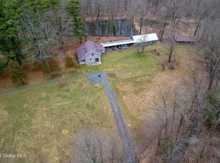244 Lost Valley Rd, Amsterdam, NY 12010