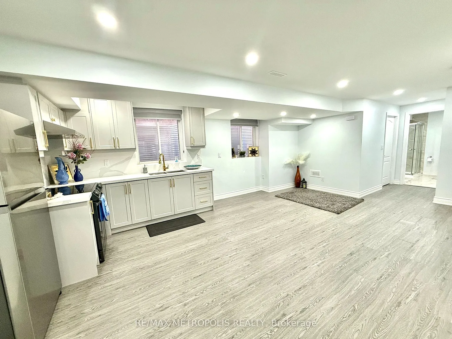 2 bed, $1,800 — Photo 3