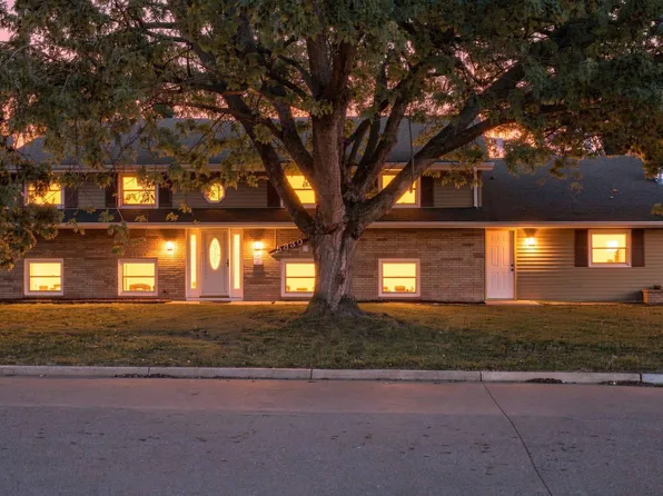 5330 Perry Ave N, Crystal, MN 55429
