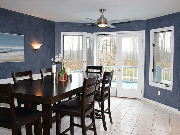 3rd image of 6813 Holliston Cir