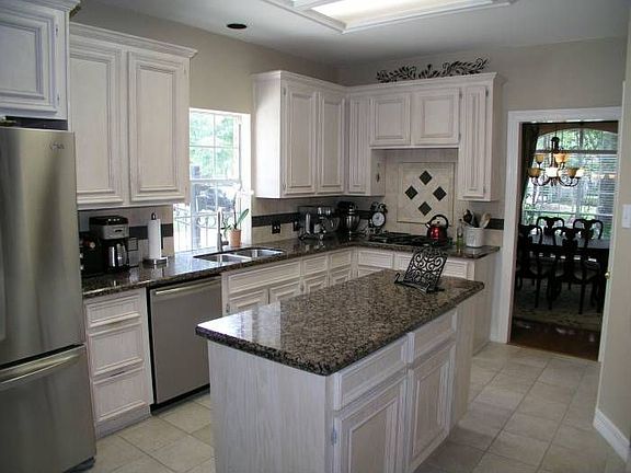 2nd image of 16923 Cottonwood Way