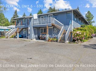 690 Pearl Pl APT 6, Bremerton, WA 98310