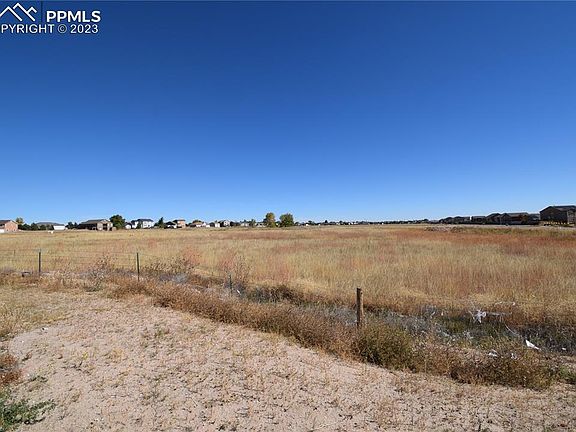 3rd image of Bent Grass Meadows Dr