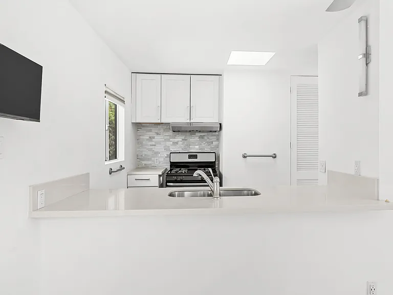 Kitchen Bar