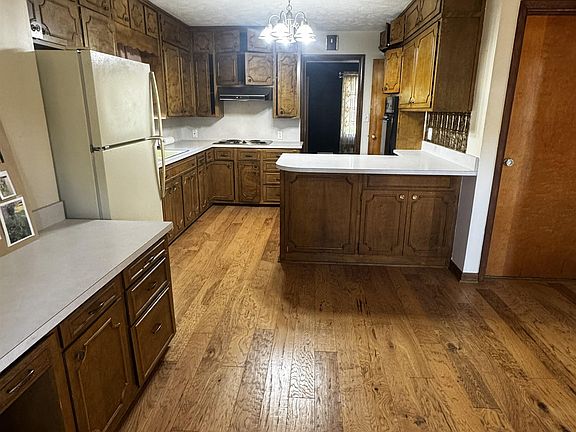 5th image of 345 N 12th St