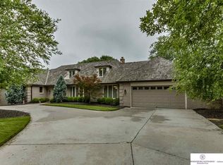 9906 Harney Pkwy S, Omaha, NE 68114
