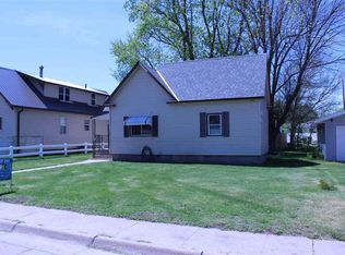 1307 Logan St, Holdrege, NE 68949